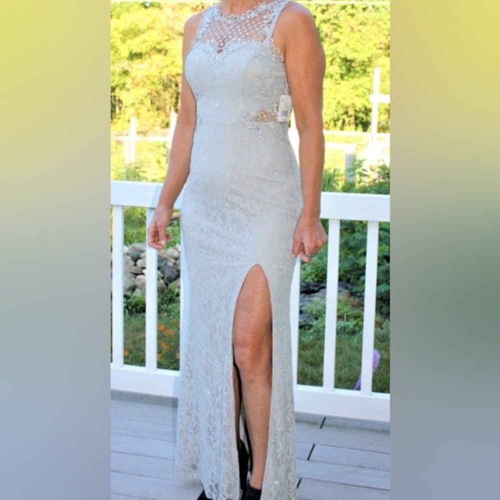 City Triangle Elegant Lace Sleeveless Dress - Gray